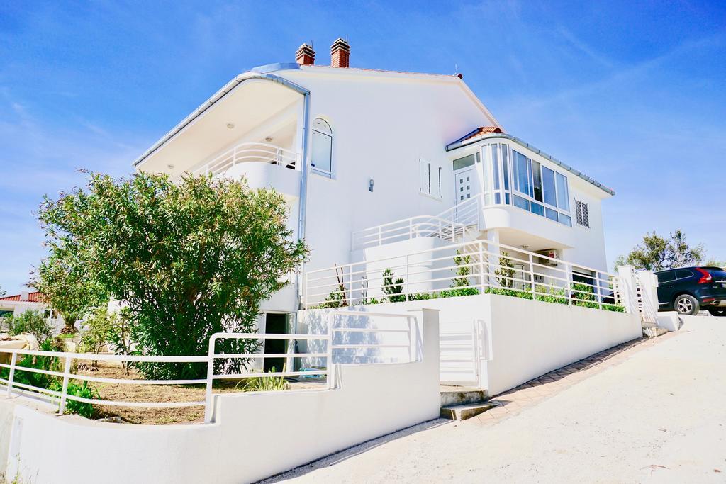 브랜지카 House Agradable 아파트 외부 사진